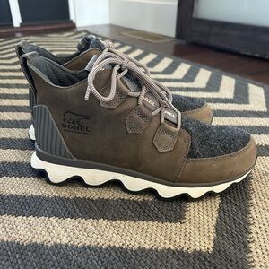 SOREL Kinetic Caribou Leather Bootie